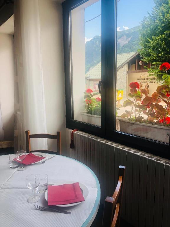 Auberge Du Glandon Saint-Colomban-des-Villards 외부 사진